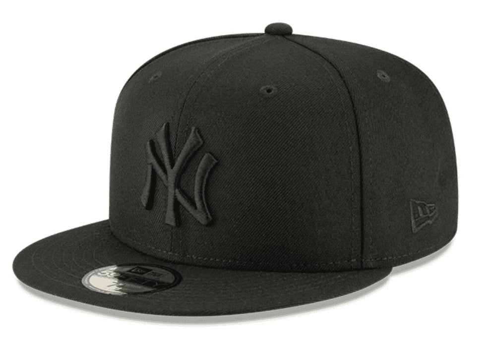 New York Yankees Black on Black 59FIFTY Cerrada