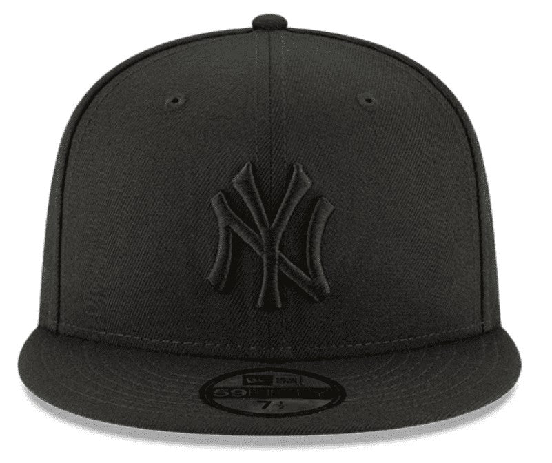 New York Yankees Black on Black 59FIFTY Cerrada