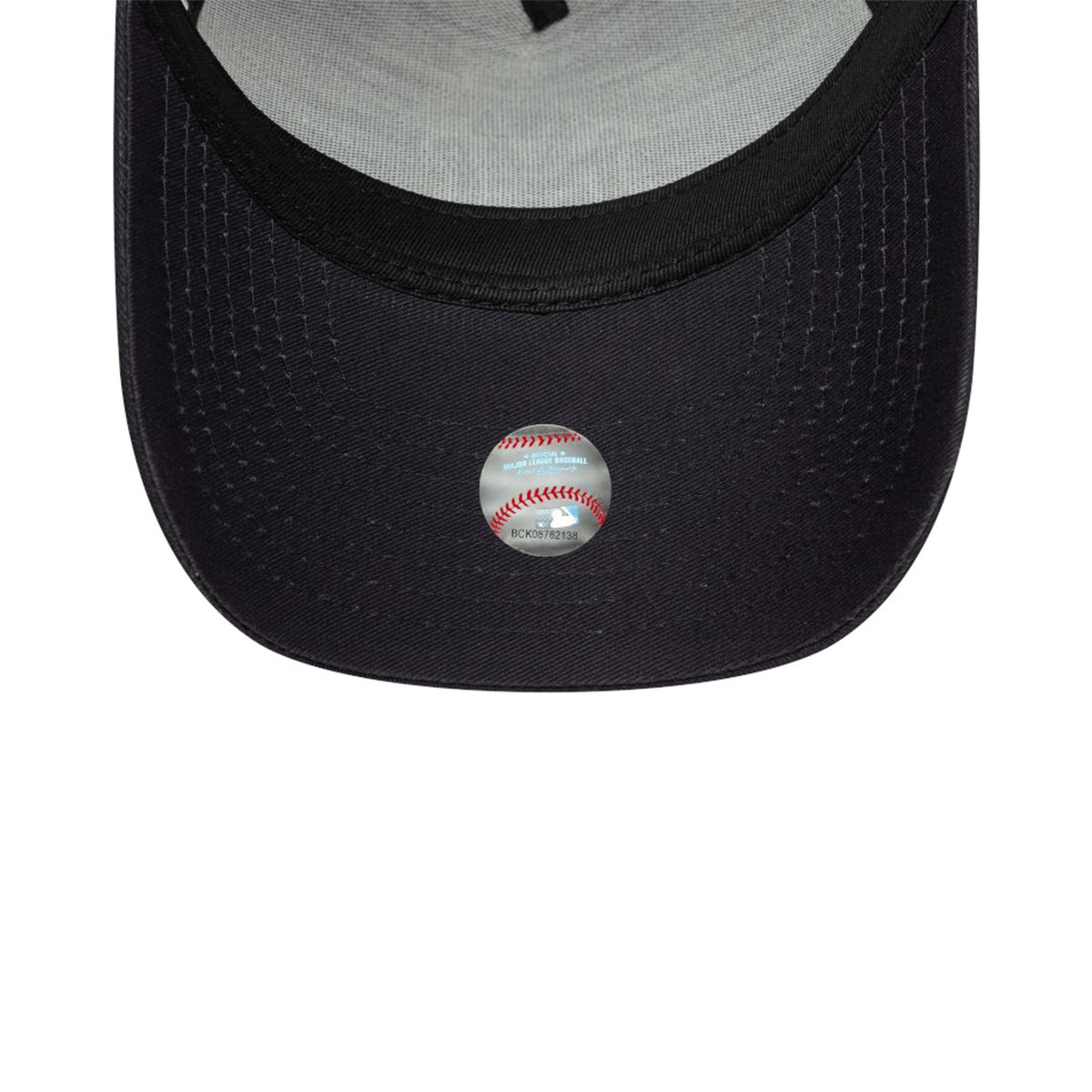 New York Yankees Team Outline 9FORTY A-Frame Trucker