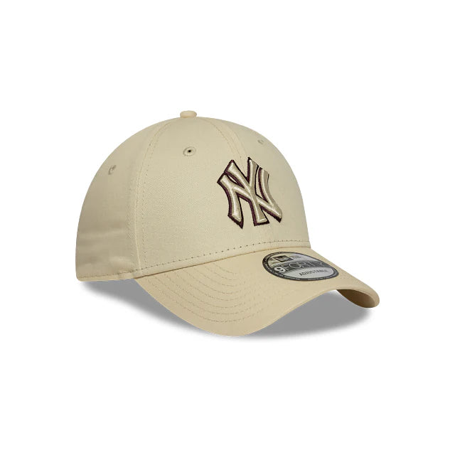 New York Yankees MLB Team Outline 9FORTY Strapback